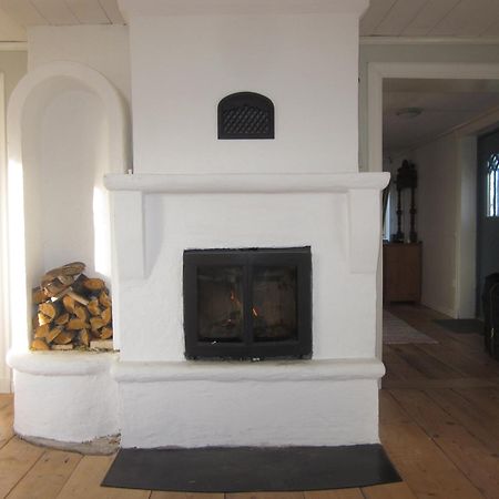 Kumla  Huldas Gard Villa Med Sjaelvhushall מראה חיצוני תמונה