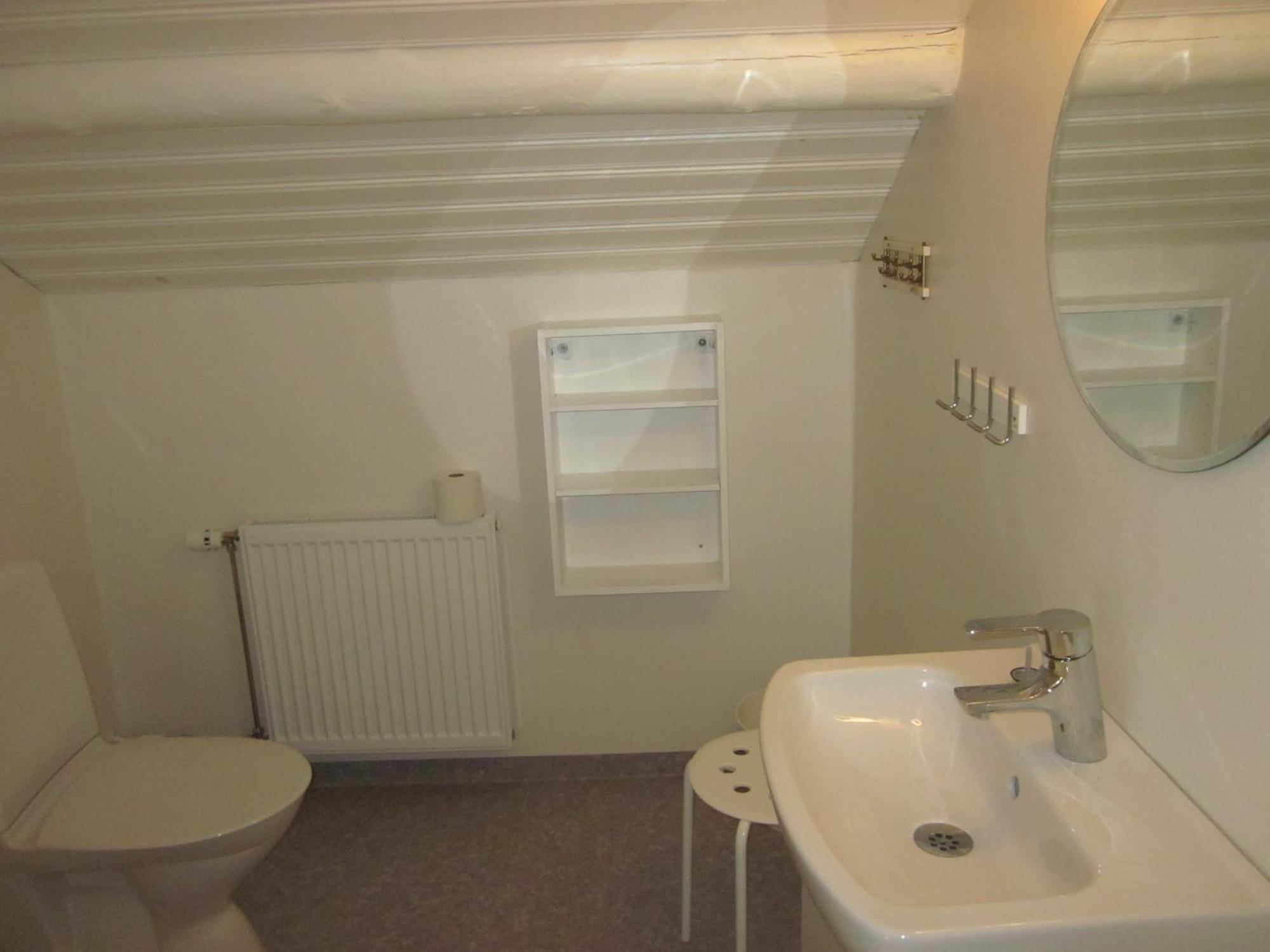 Kumla  Huldas Gard Villa Med Sjaelvhushall מראה חיצוני תמונה
