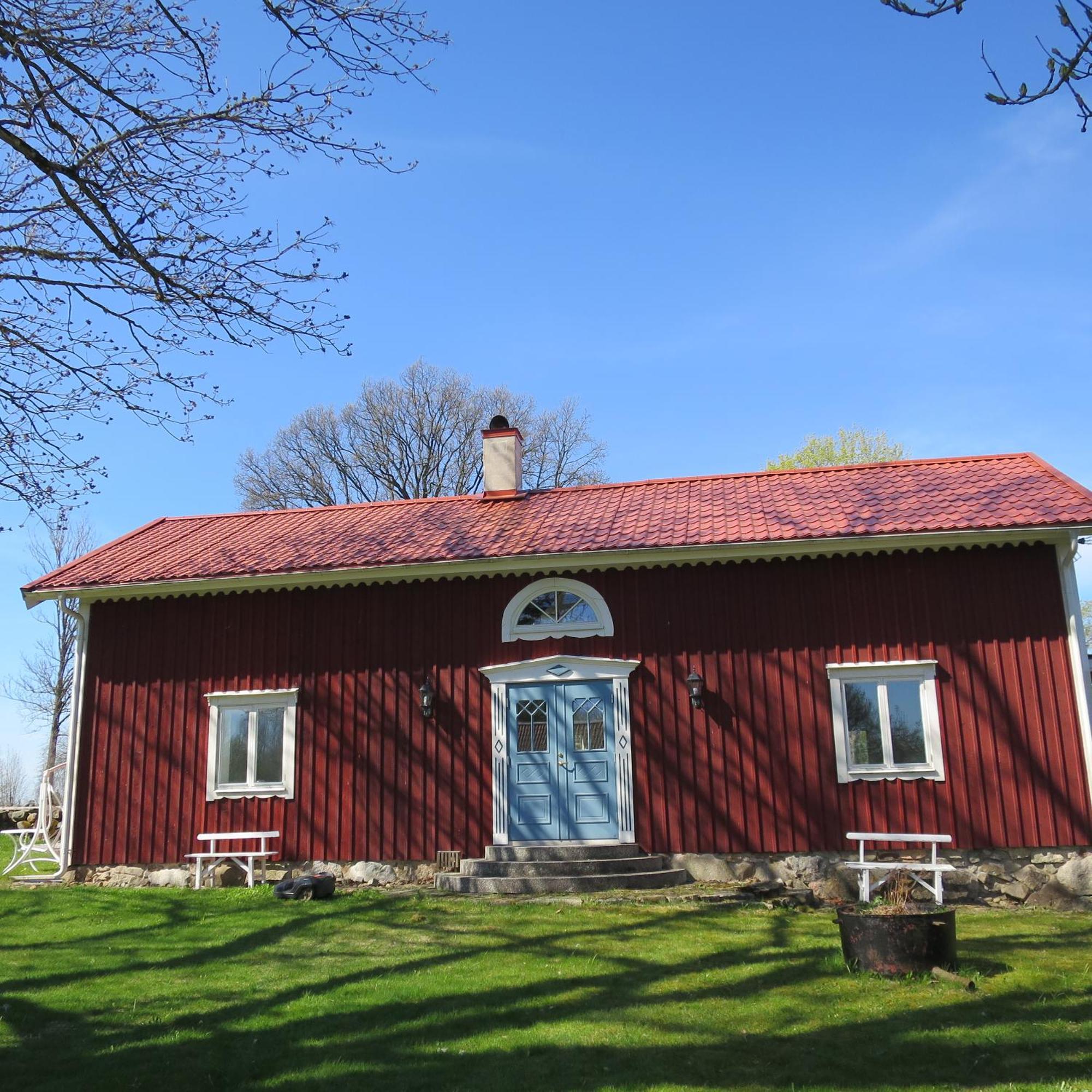 Kumla  Huldas Gard Villa Med Sjaelvhushall מראה חיצוני תמונה